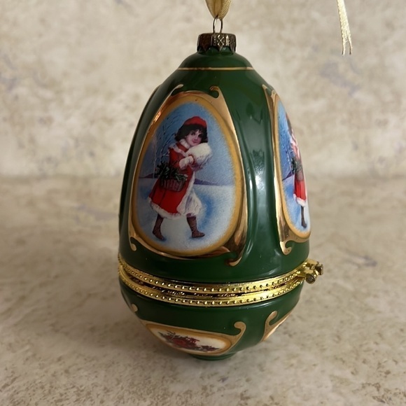 Limoges Style Christmas Ornament Egg Music Box - Picture 6 of 6